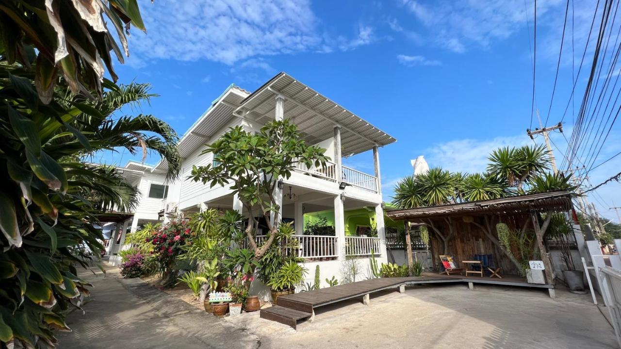 Sawaddeethaweesuk At Kohlarn Apartment Bagian luar foto
