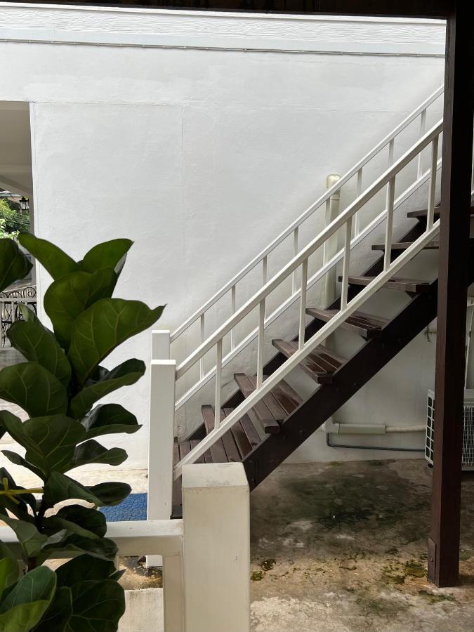 Sawaddeethaweesuk At Kohlarn Apartment Bagian luar foto