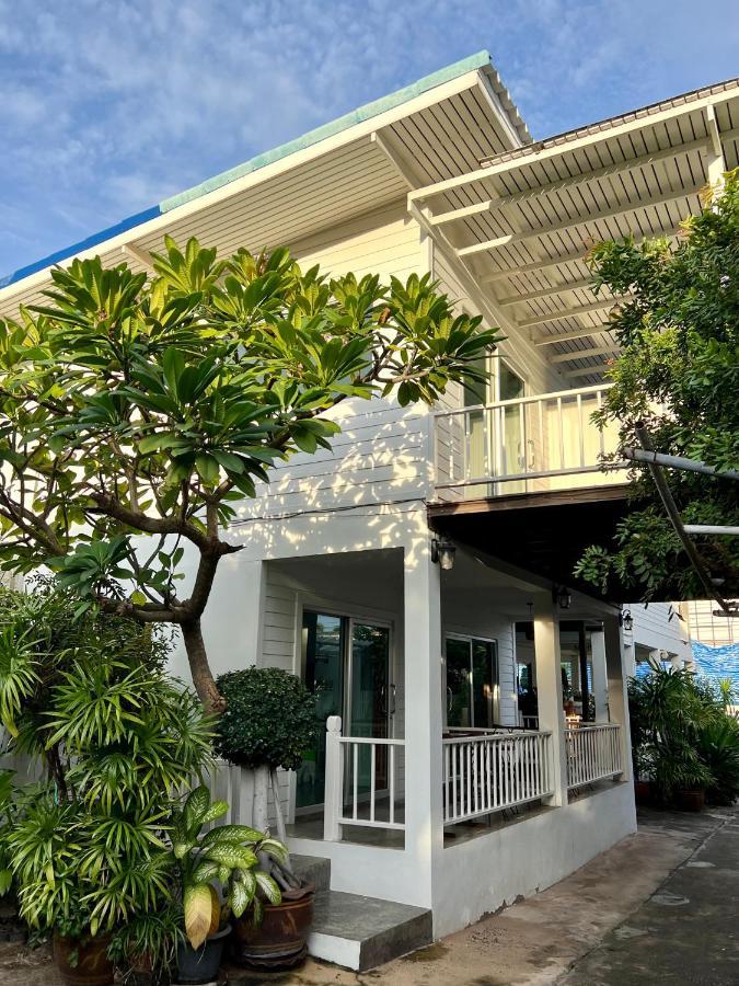 Sawaddeethaweesuk At Kohlarn Apartment Bagian luar foto